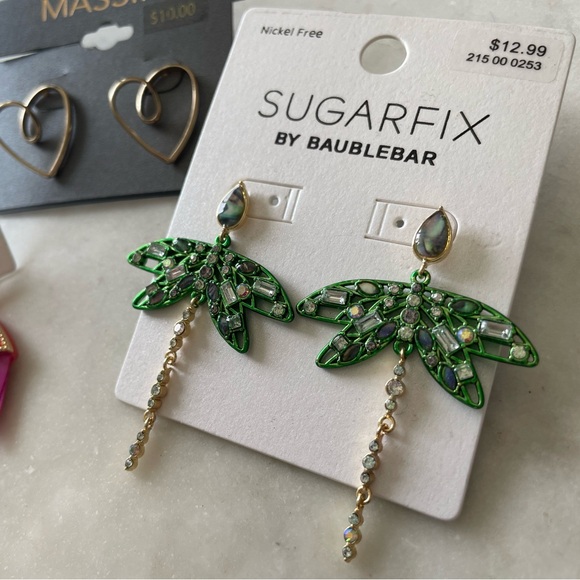 NWT Set of 3 Earrings for Summer! Pink Flamingos, Jeweled Dragonflies, & Hearts - Picture 4 of 5